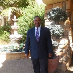 Meet your Posher, Warren